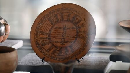Le Mexique expose 2 522 objets pré-hispaniques récupérés (…)